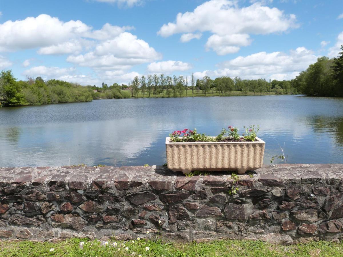 Domaine Des Hameaux Du Lac - Bg Saint-Pardoux-lʼOrtigier エクステリア 写真