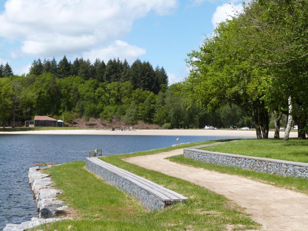 Domaine Des Hameaux Du Lac - Bg Saint-Pardoux-lʼOrtigier エクステリア 写真